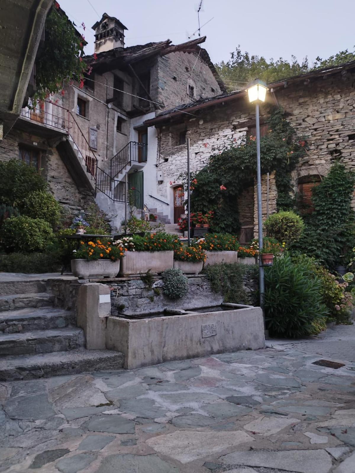 Hameau Gubioche, Casa Vacanze Chambave Exterior photo